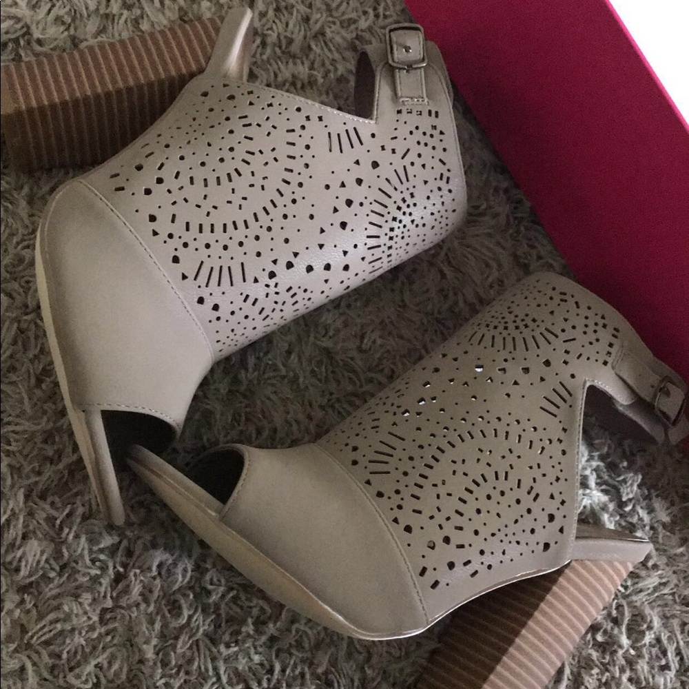 Brand new pumps stylish for fall!🍂🍁